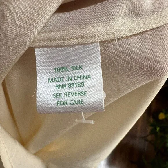 Lilly Pulitzer Elsa Blouse White Large 100% Silk - Picture 8 of 8